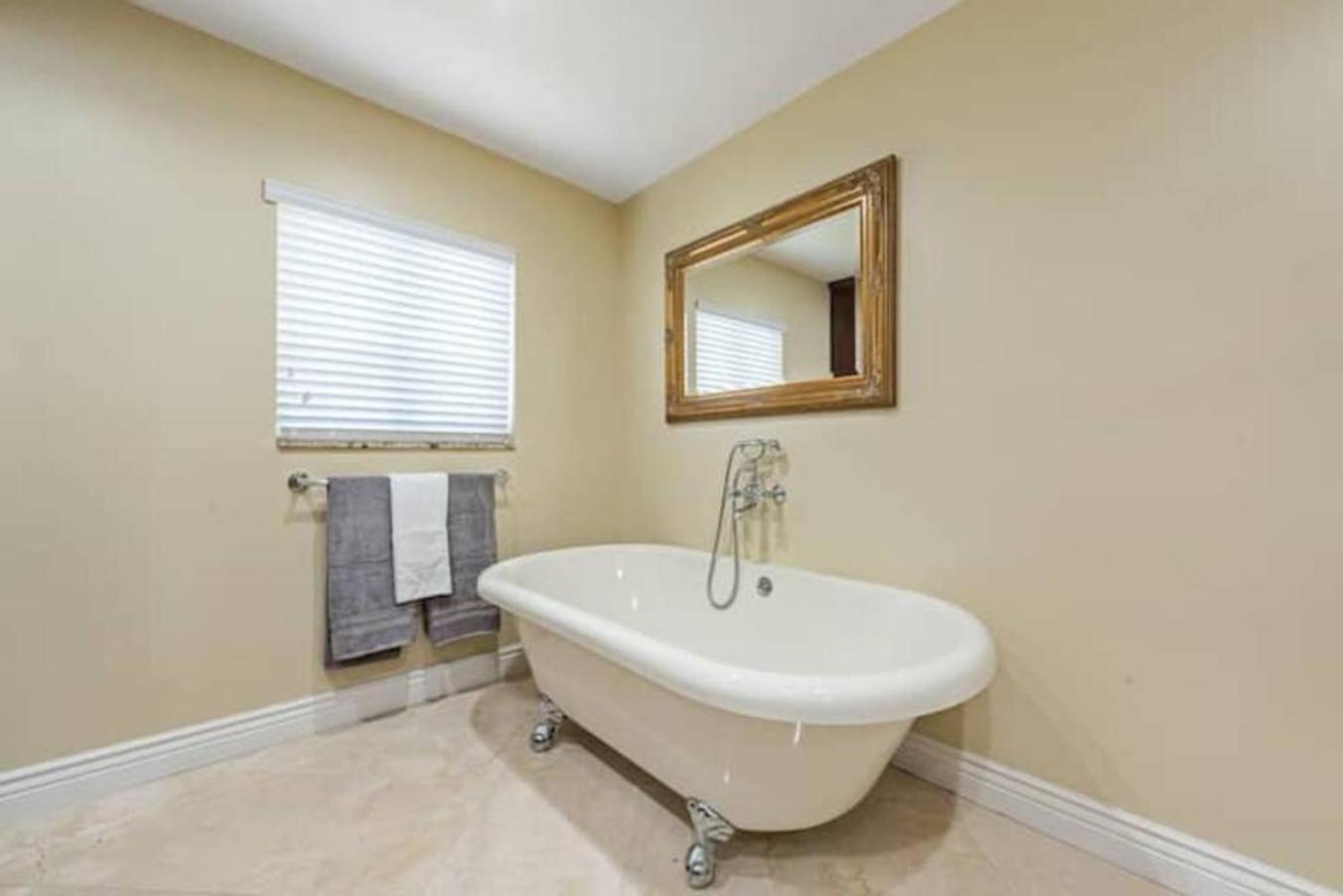 Home With Pool By Pmi Unit 263 Fort Lauderdale Ngoại thất bức ảnh